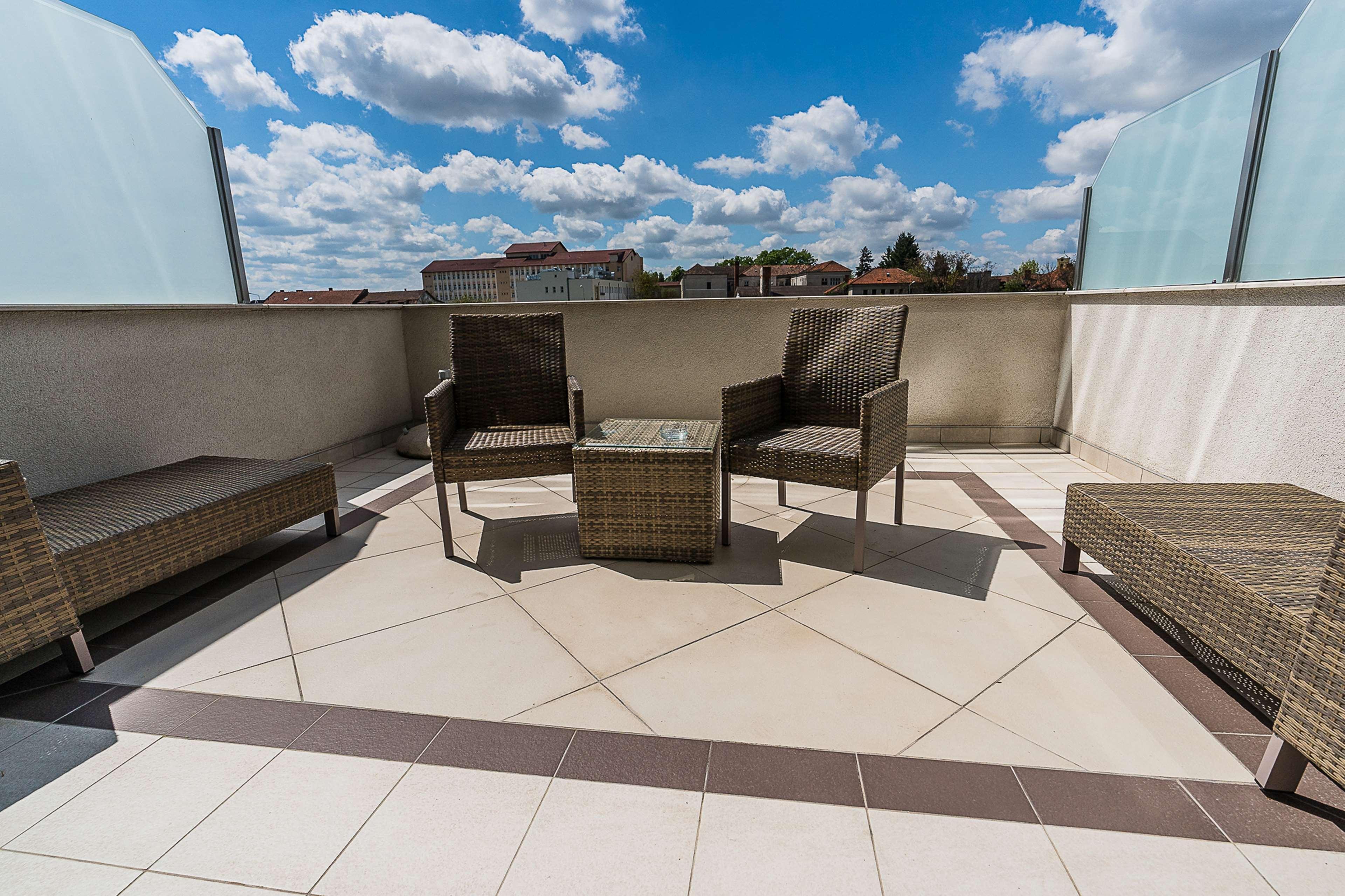 Doubletree By Hilton Oradea Ξενοδοχείο Εξωτερικό φωτογραφία