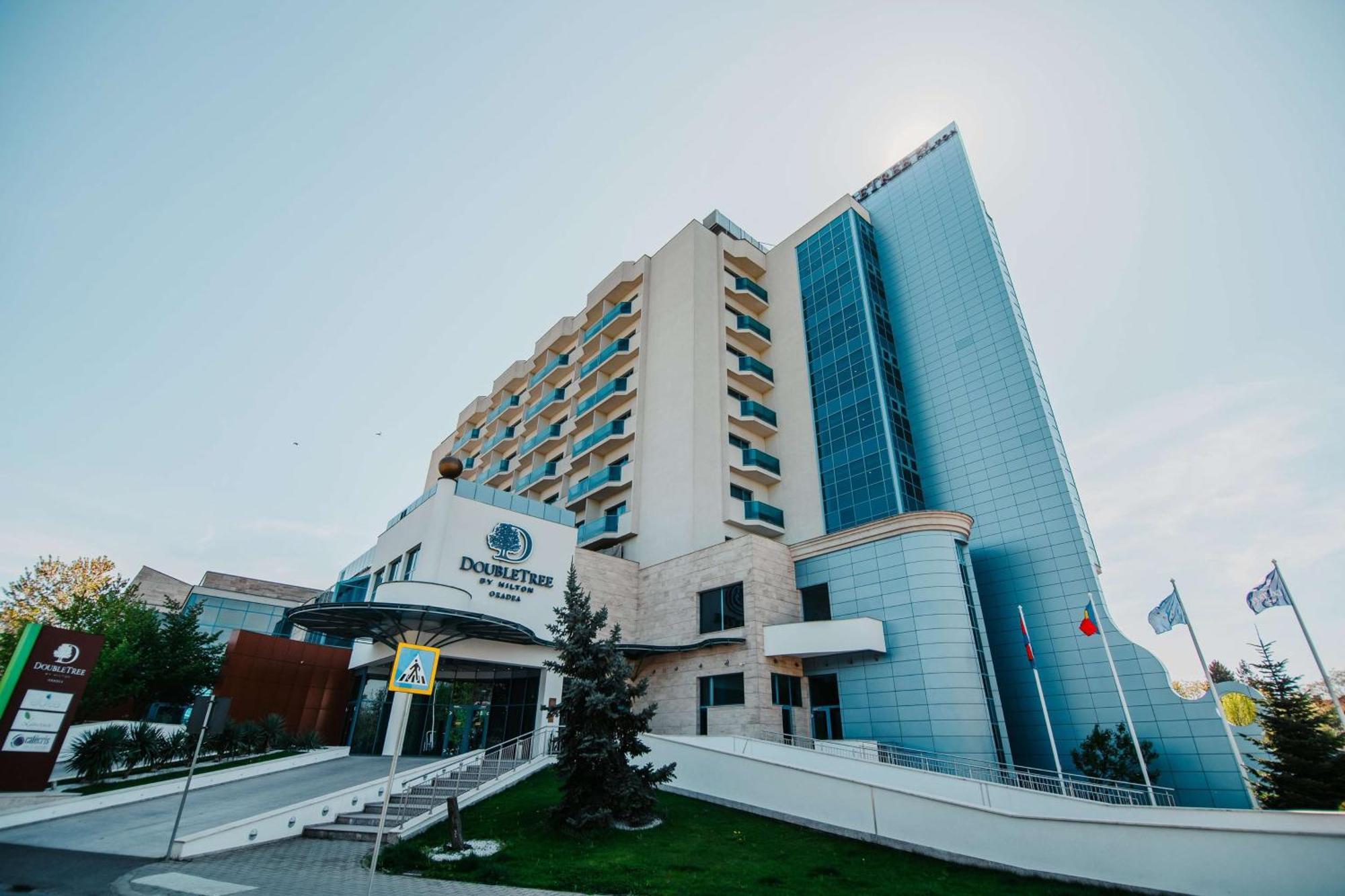 Doubletree By Hilton Oradea Ξενοδοχείο Εξωτερικό φωτογραφία