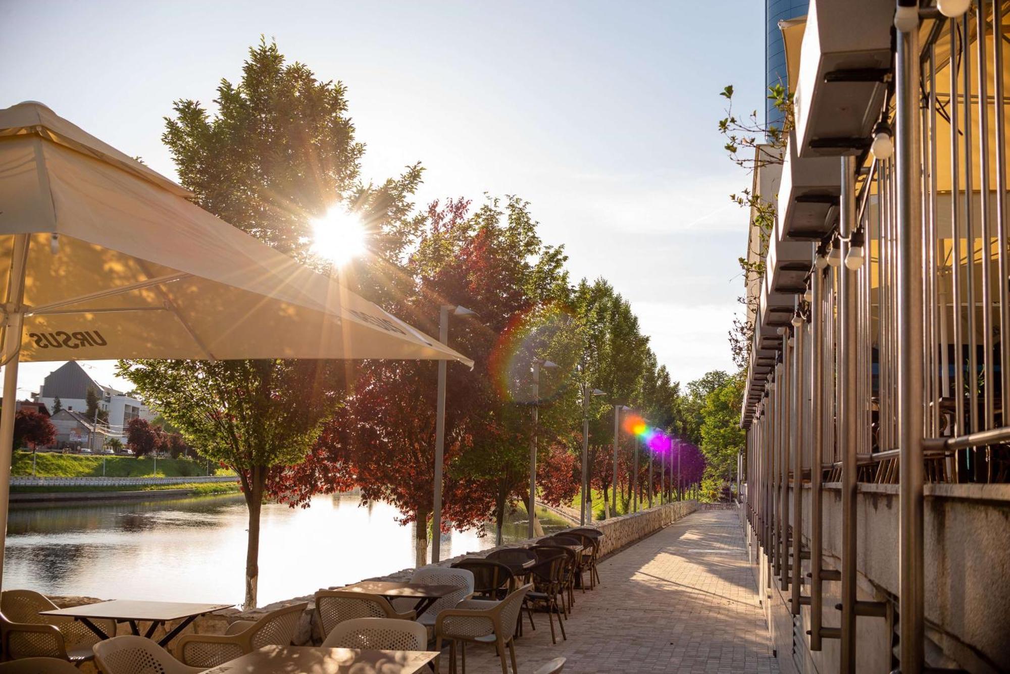Doubletree By Hilton Oradea Ξενοδοχείο Εξωτερικό φωτογραφία